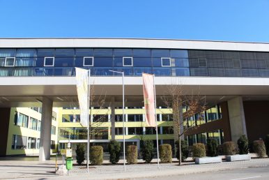 HAK/HAS Bad Ischl: Schulgebäude von vorne